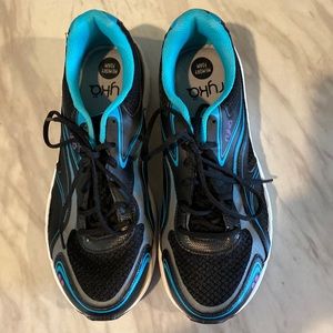 Women’s Shoes. Ryka memory foam sneakers.